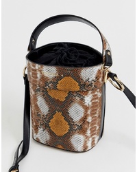 Коричневая кожаная сумка-мешок со змеиным рисунком от Carvela