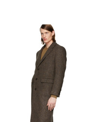 Коричневое длинное пальто с узором "в ёлочку" от Burberry