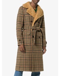 Мужское коричневое пальто с меховым воротником от Gucci