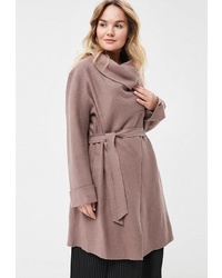 Женское коричневое пальто от Grafinia