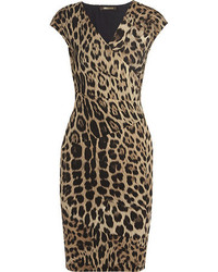 Коричневое платье-футляр с леопардовым принтом от Roberto Cavalli