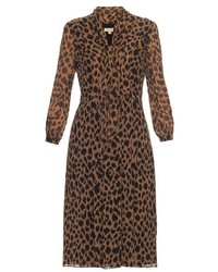 Коричневое шелковое платье с леопардовым принтом