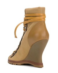 Коричневые ботильоны на танкетке из плотной ткани от Chloé