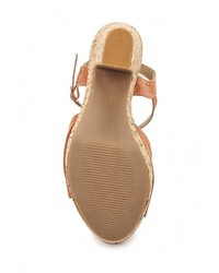 Коричневые замшевые босоножки на каблуке от Fersini