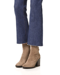 Коричневые замшевые ботильоны от Coclico