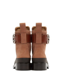 Коричневые замшевые ботильоны от Chloé