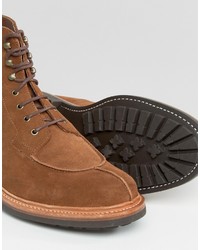 Мужские коричневые замшевые ботинки от Grenson