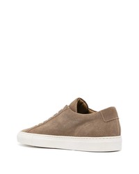 Мужские коричневые замшевые низкие кеды от Common Projects