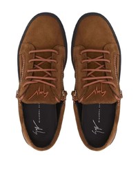 Мужские коричневые замшевые низкие кеды от Giuseppe Zanotti