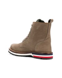 Мужские коричневые замшевые повседневные ботинки от Moncler