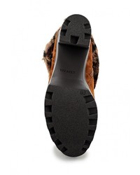 Коричневые замшевые полусапоги от Vitacci