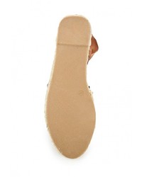 Коричневые замшевые сандалии на плоской подошве от PTPT