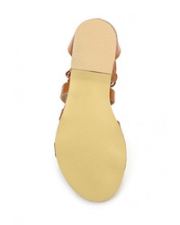 Коричневые кожаные сандалии на плоской подошве от Bellamica