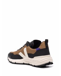 Мужские коричневые кроссовки от Veja