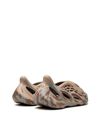 Мужские коричневые кроссовки от adidas YEEZY