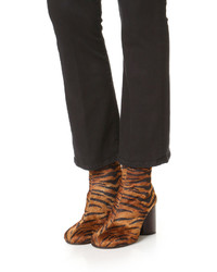 Коричневые меховые ботильоны от Maison Margiela