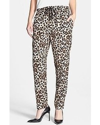 Коричневые пижамные штаны с леопардовым принтом