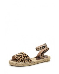 Коричневые сандалии на плоской подошве от Cuplé