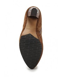 Коричневые сапоги от Burlesque