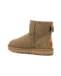Коричневые угги от UGG Australia
