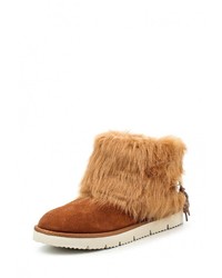 Коричневые угги от Tamaris