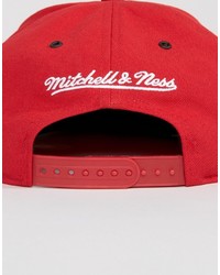 Мужская красная бейсболка от Mitchell & Ness