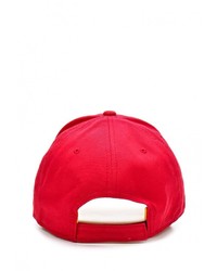 Мужская красная бейсболка от Umbro