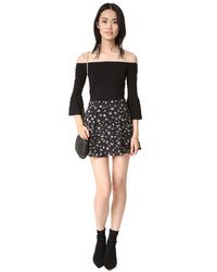 Красная блузка от Clayton