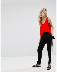 Красная блузка от Mango