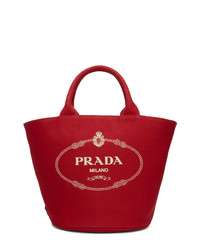 Красная большая сумка из плотной ткани от Prada
