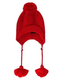 Красная вязаная шапка