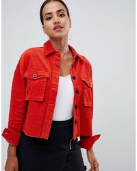 Женская красная джинсовая куртка от PrettyLittleThing
