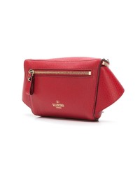 Красная кожаная поясная сумка от Valentino