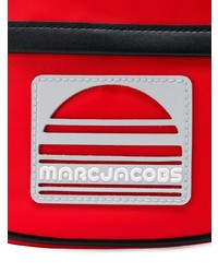 Красная кожаная поясная сумка от Marc Jacobs