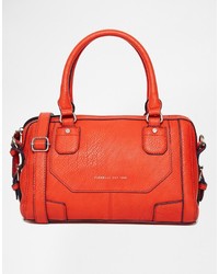 Женская красная кожаная спортивная сумка от Fiorelli