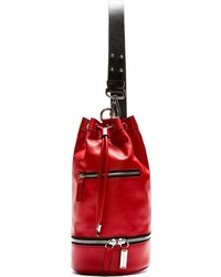 Красная кожаная сумка-мешок от CNC Costume National