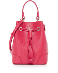 Красная кожаная сумка-мешок от Furla