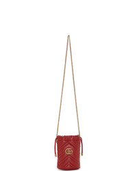 Красная кожаная сумка-мешок от Gucci