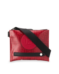 Красная кожаная сумка почтальона от Fendi