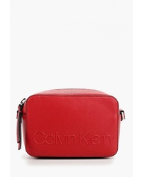 Красная кожаная сумка через плечо от Calvin Klein