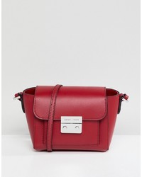 Красная кожаная сумка через плечо от Emporio Armani