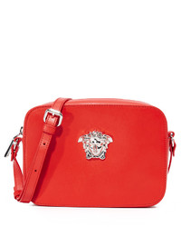 Красная кожаная сумка через плечо от Versace