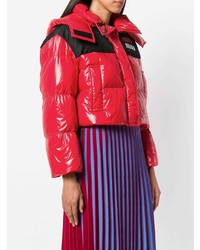 Женская красная куртка-пуховик от Miu Miu