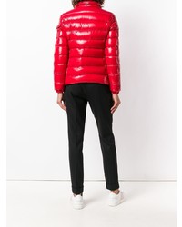Женская красная куртка-пуховик от Moncler