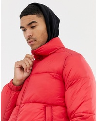 Мужская красная куртка-пуховик от Pull&Bear
