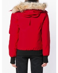 Женская красная куртка-пуховик от Canada Goose