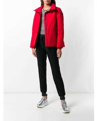 Женская красная куртка-пуховик от Woolrich