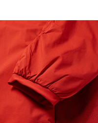 Мужская красная куртка от Arc'teryx