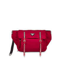 Красная поясная сумка от Prada