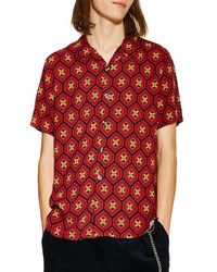 Красная рубашка с коротким рукавом с геометрическим рисунком